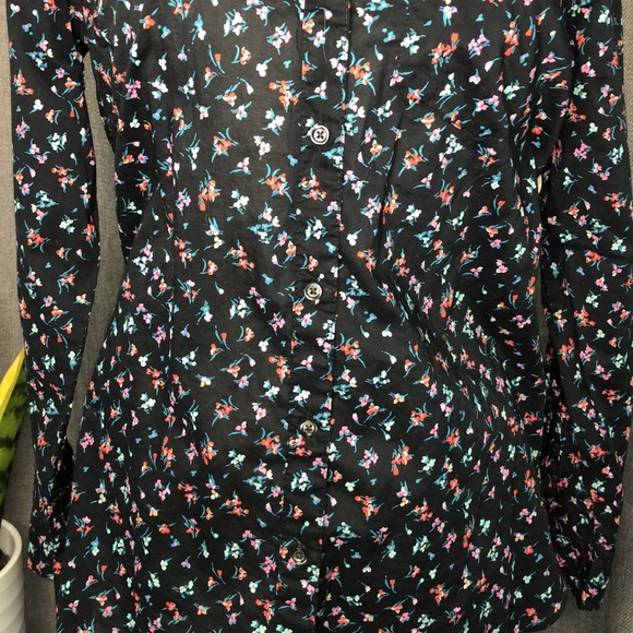 Old Navy Black Floral button up - Picture 2 of 6